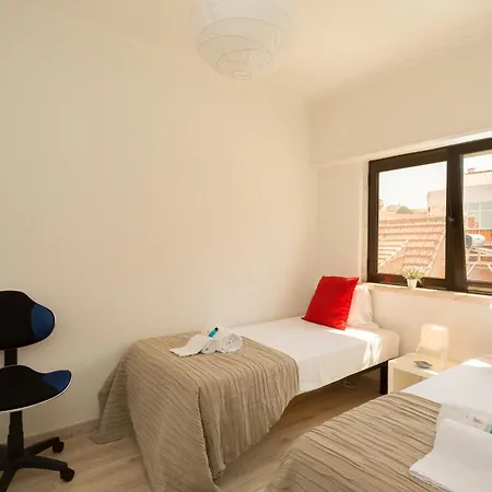 Beguest - Cascais * Parede