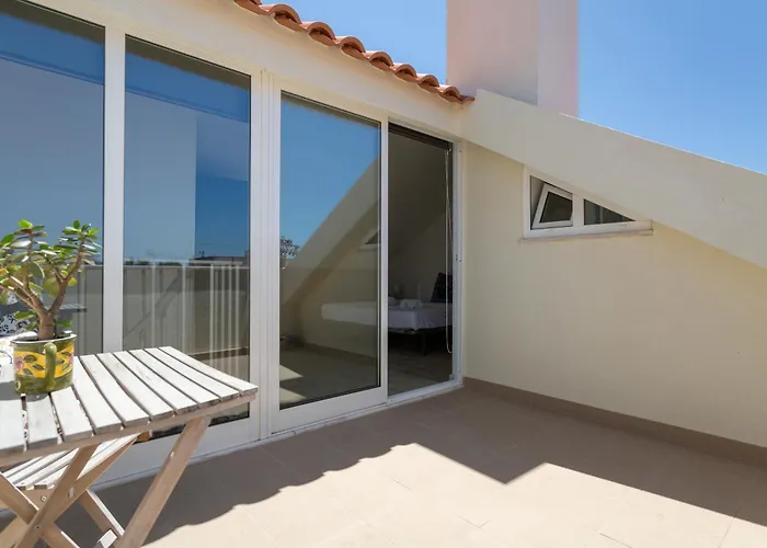 Beguest - Cascais * Parede